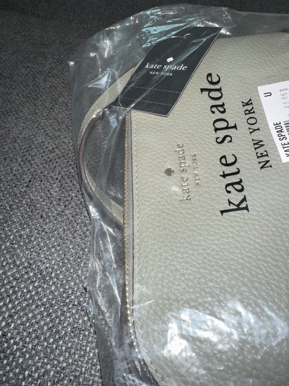 kate spade pebble leather crossbody in sage green with gold hardware - Picture 7 of 7